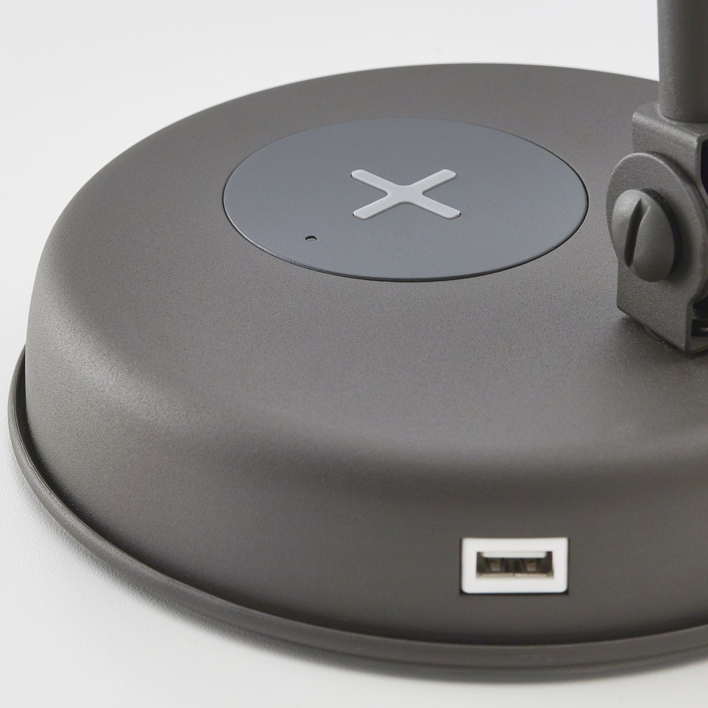 hektar work lamp with wireless charging