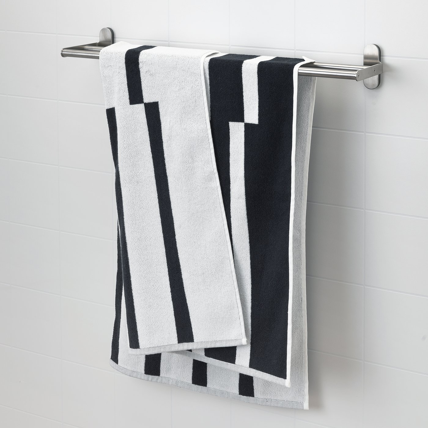 black & white bath towels