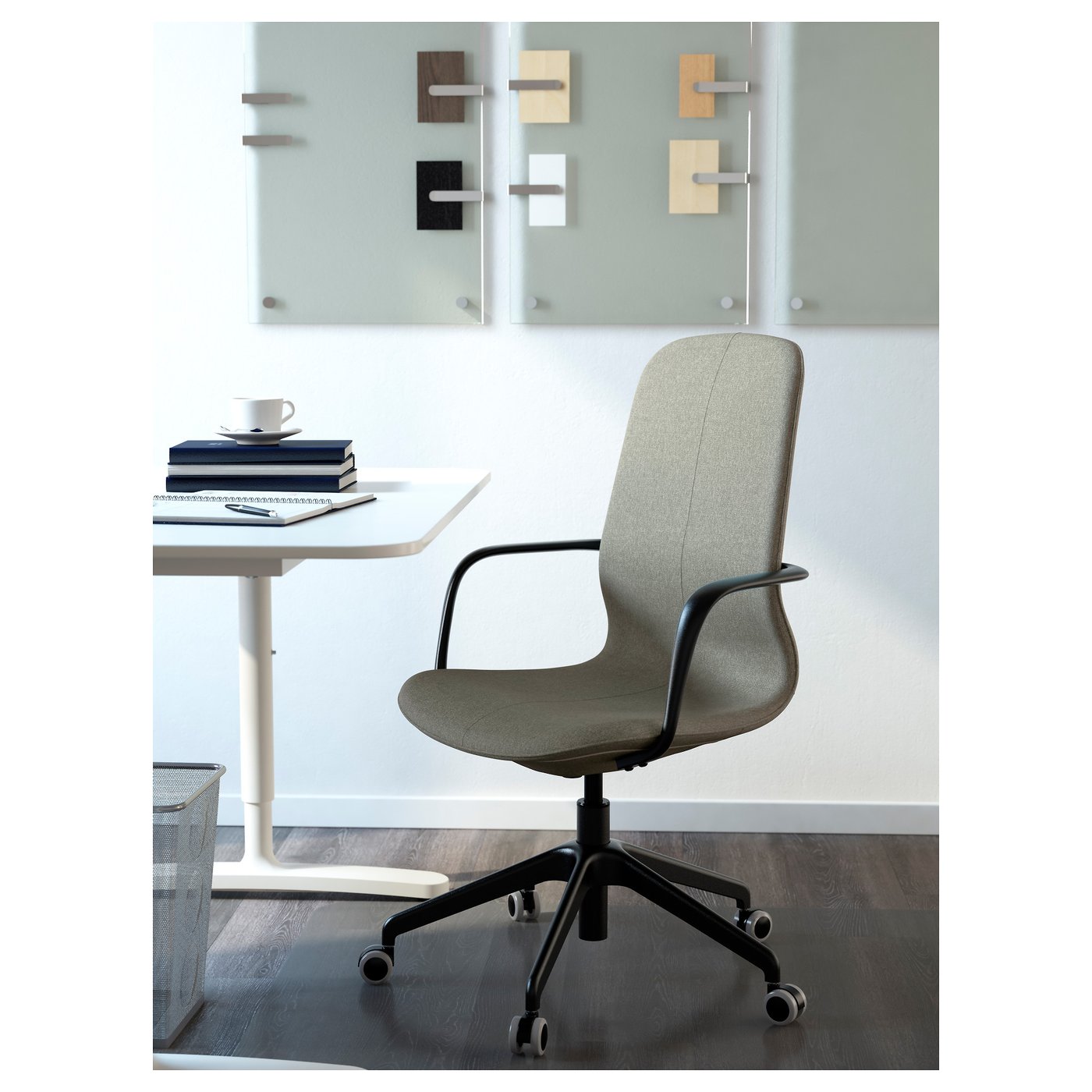 lÅngfjÄll office chair with armrests  gunnared light greenblack