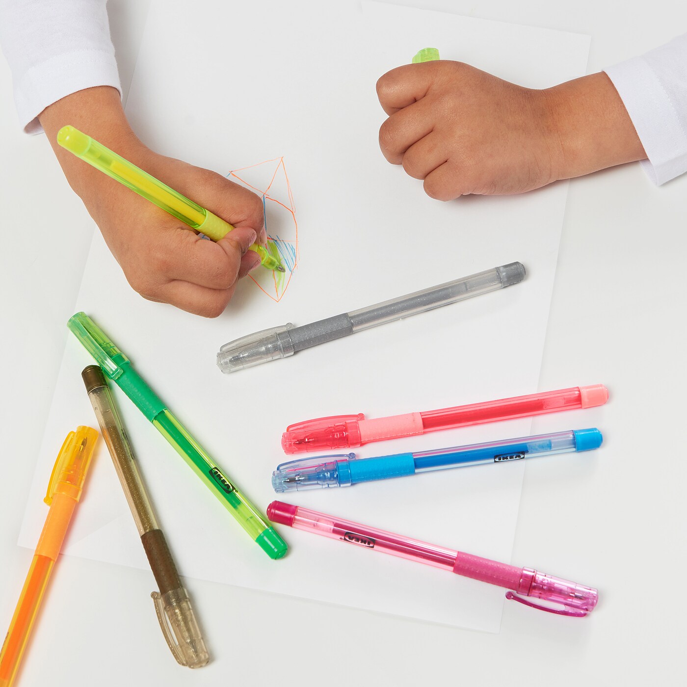 coloured gel ink pens