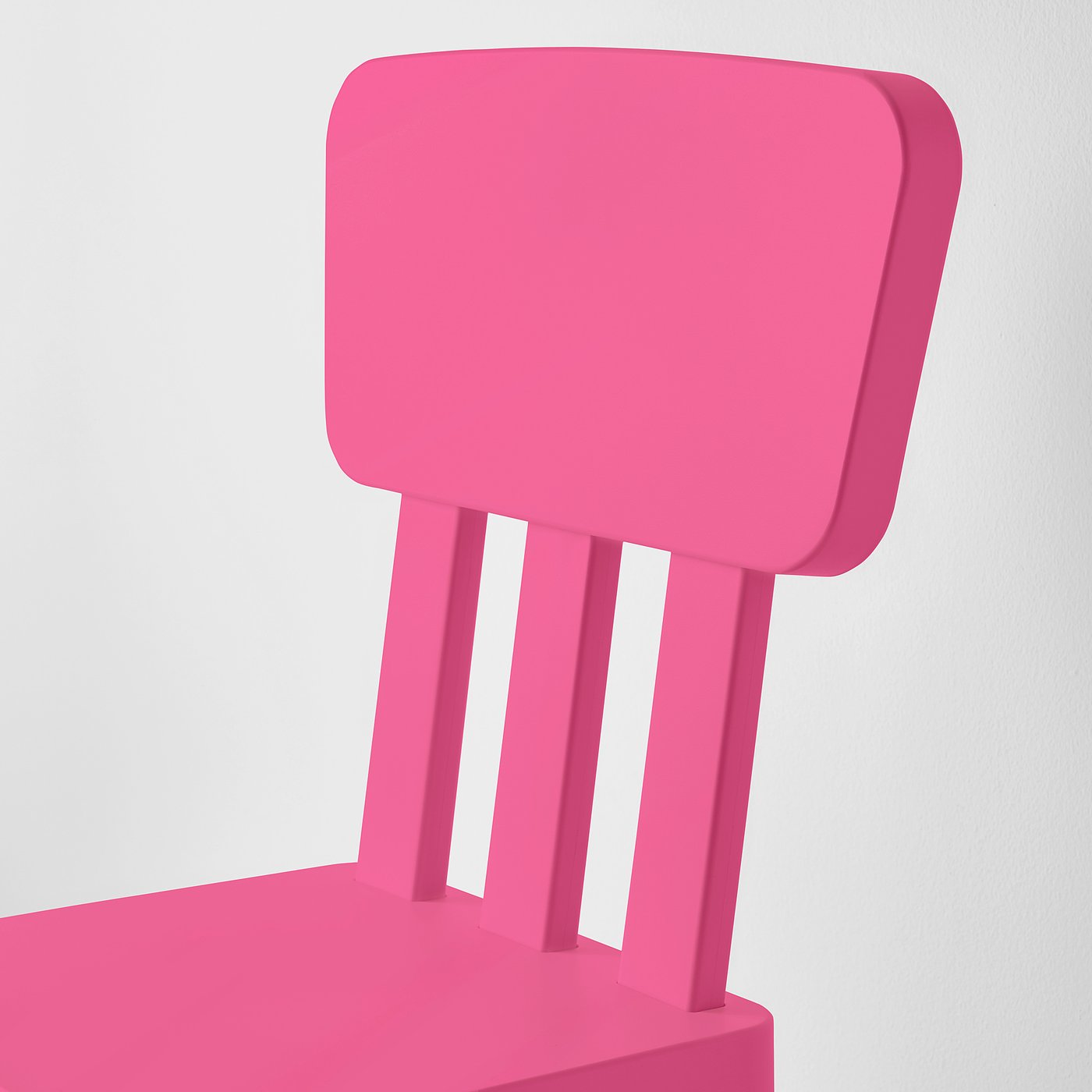 mammut childrens table and chairs