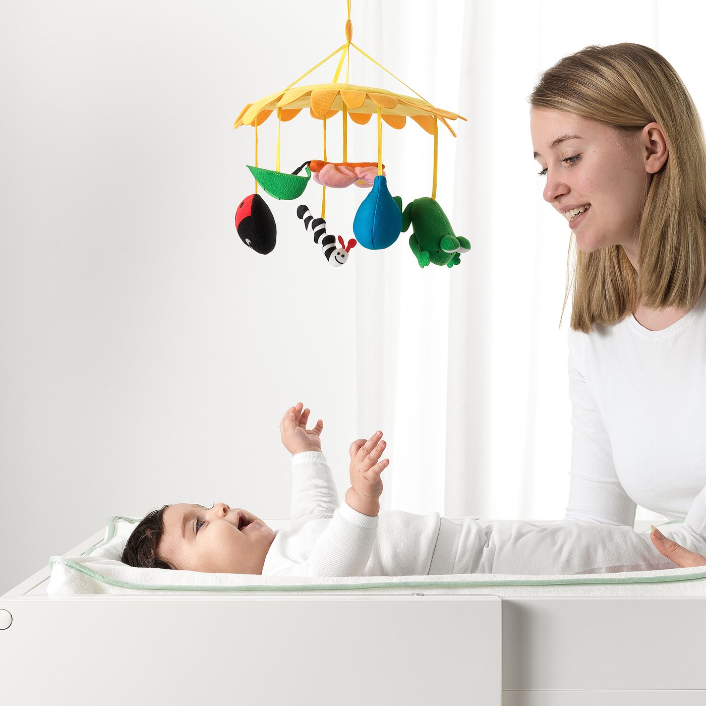 child changing table