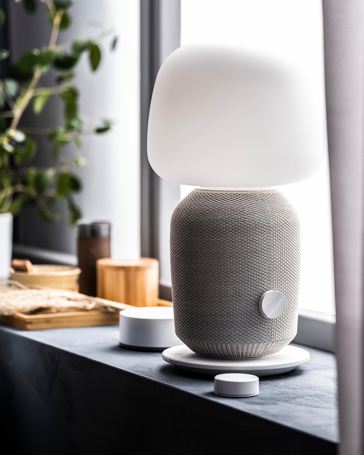 symfonisk table lamp speaker