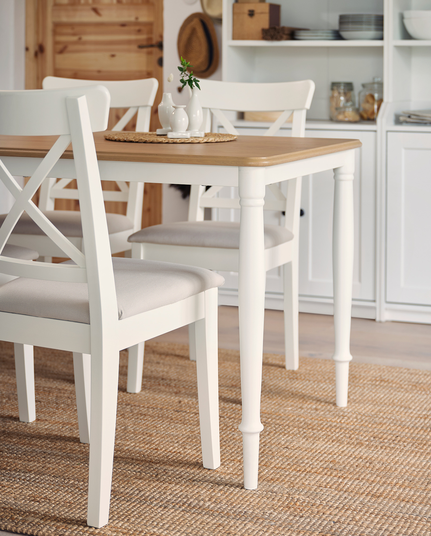 DANDERYD / INGOLF table and 4 chairs oak veneer white/Hallarp