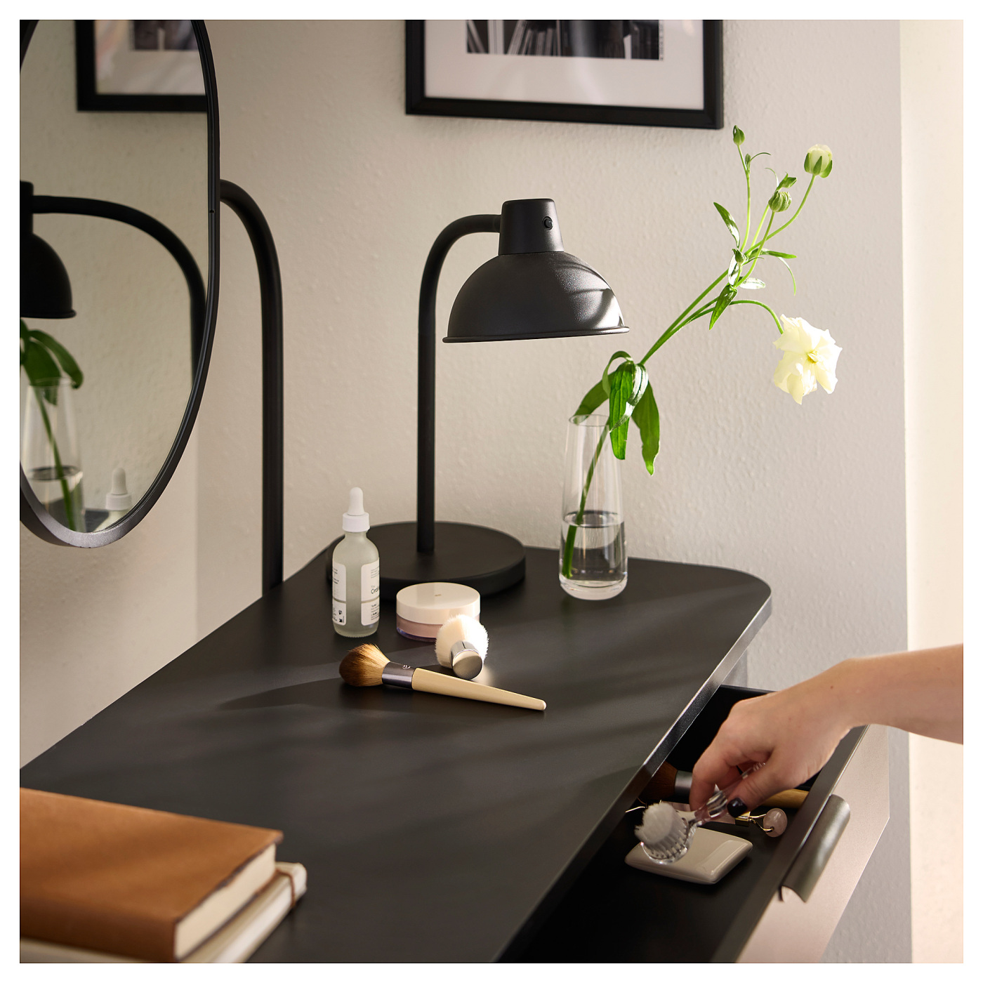ins-image