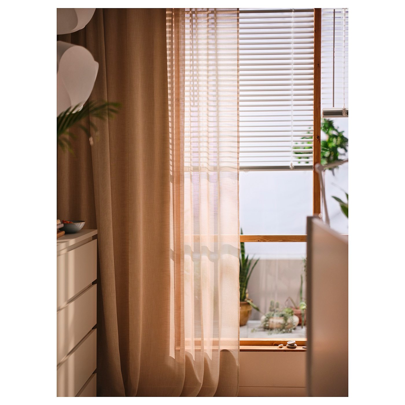 ins-image