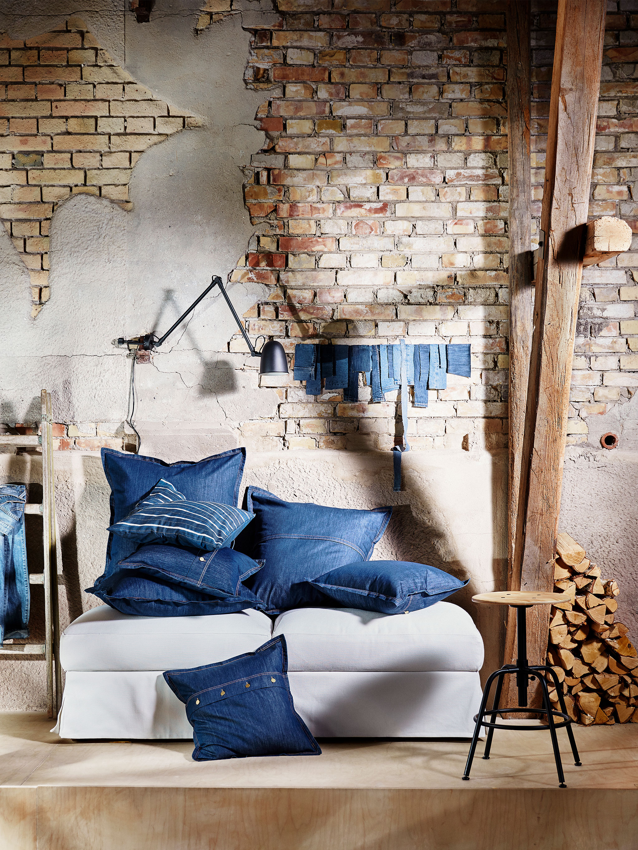 利用蓝色纺织品,令家居环境焕然一新