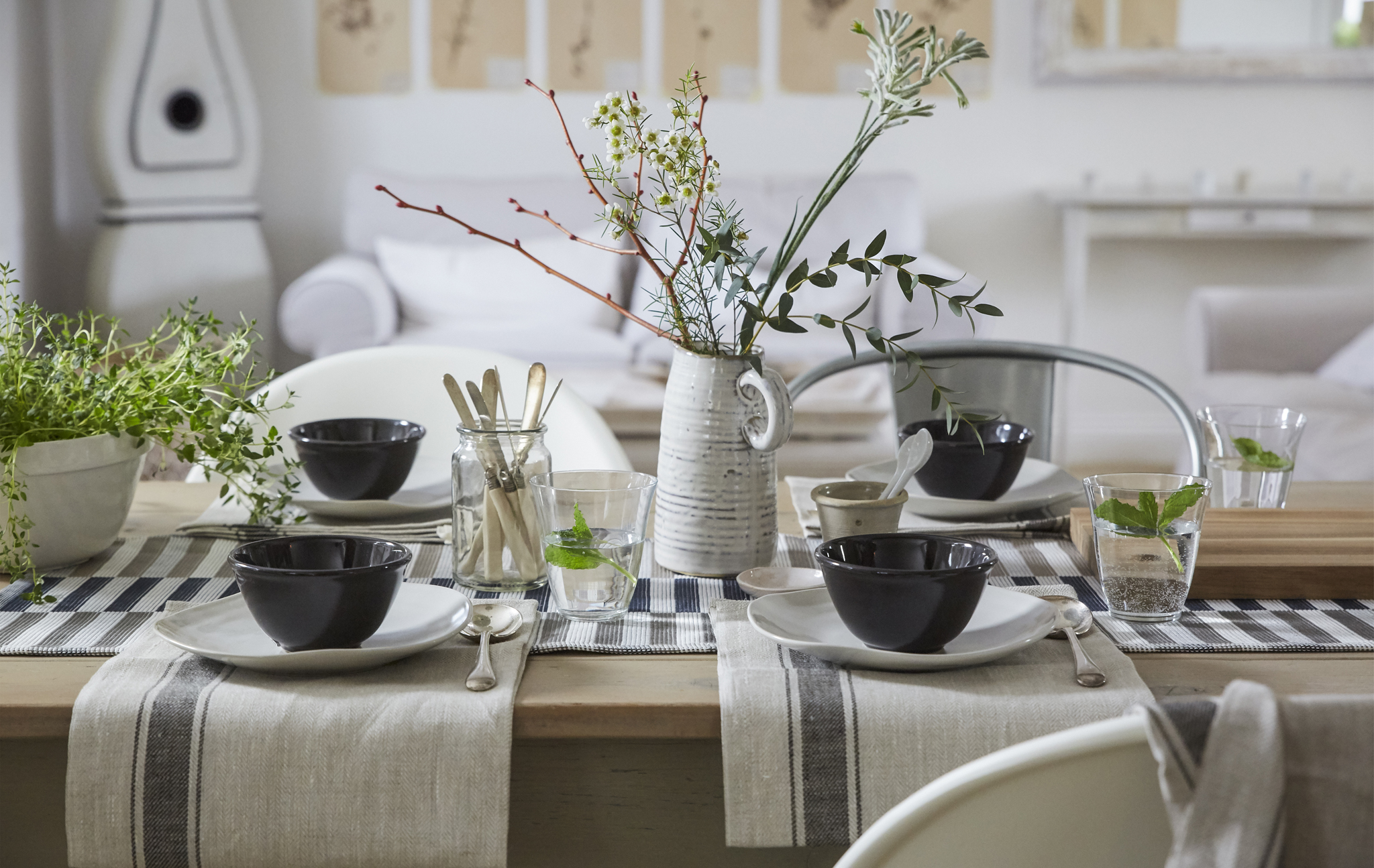 A Simple Table Setting Idea For More Relaxed Hosting A Simple Table Setting Idea For More, Simple Table Setting Ideas For Everyday