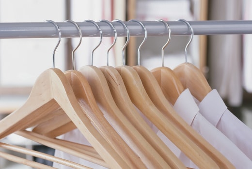 Hooks & hangers 