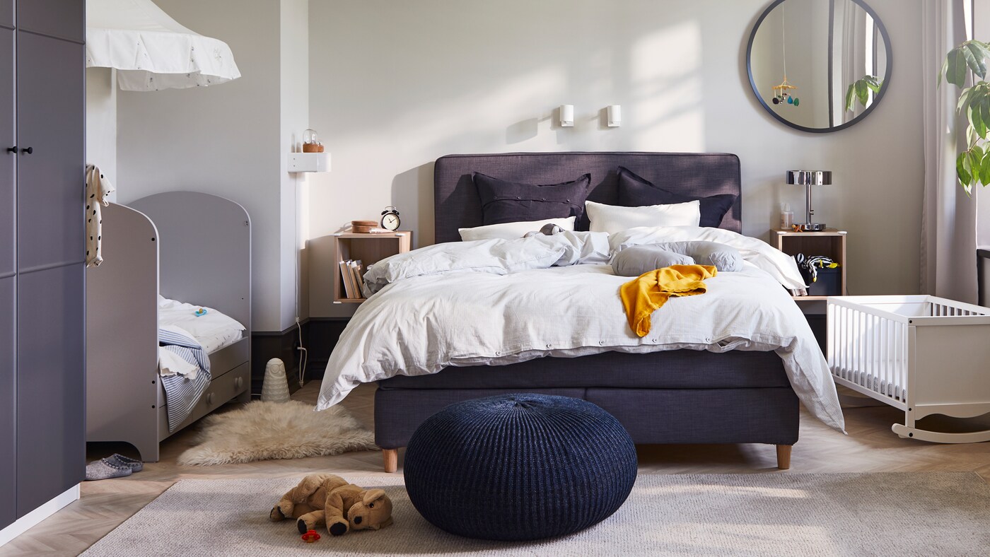 A comfy bedroom for the whole family