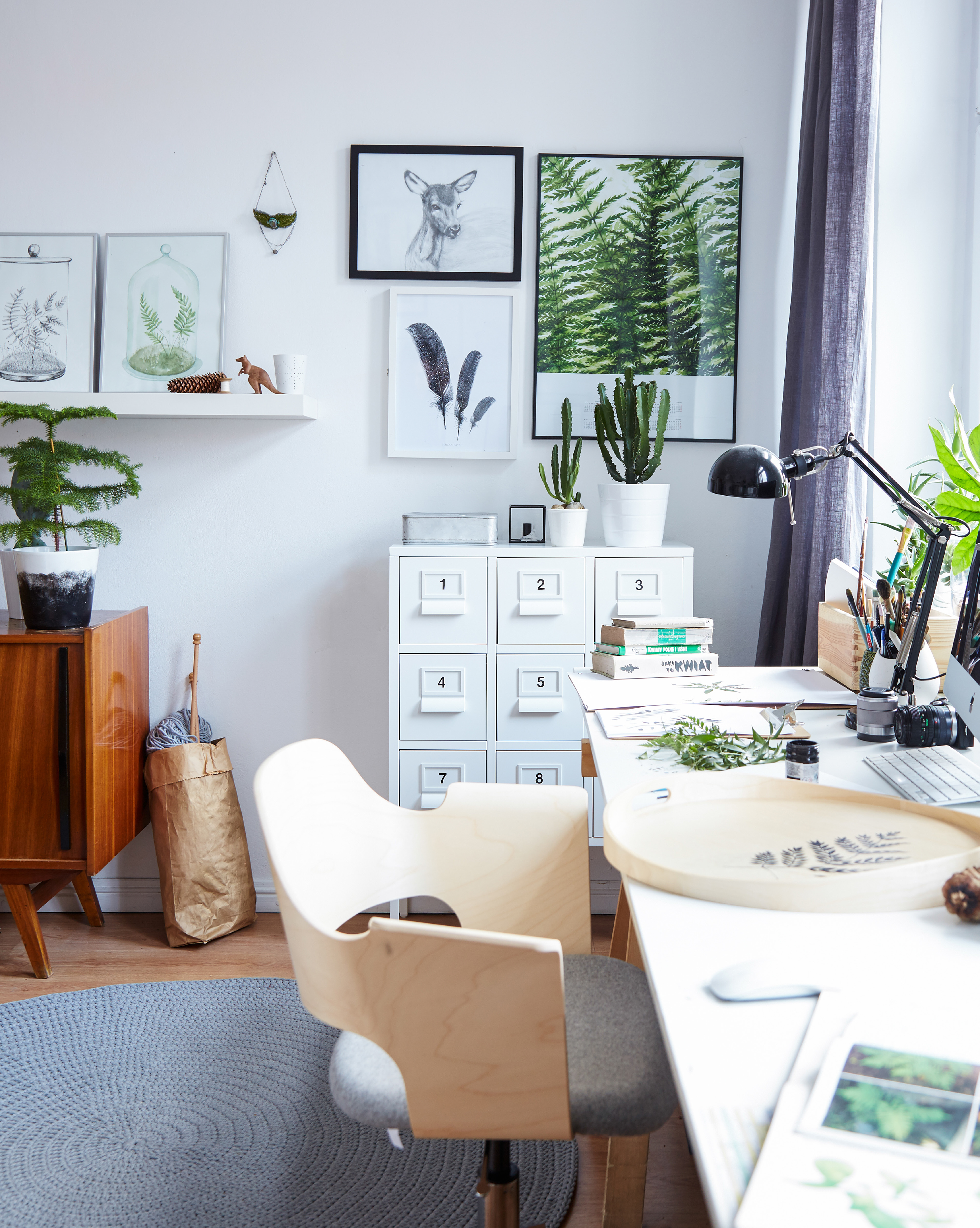 Neutral colours create a calming workspace.
