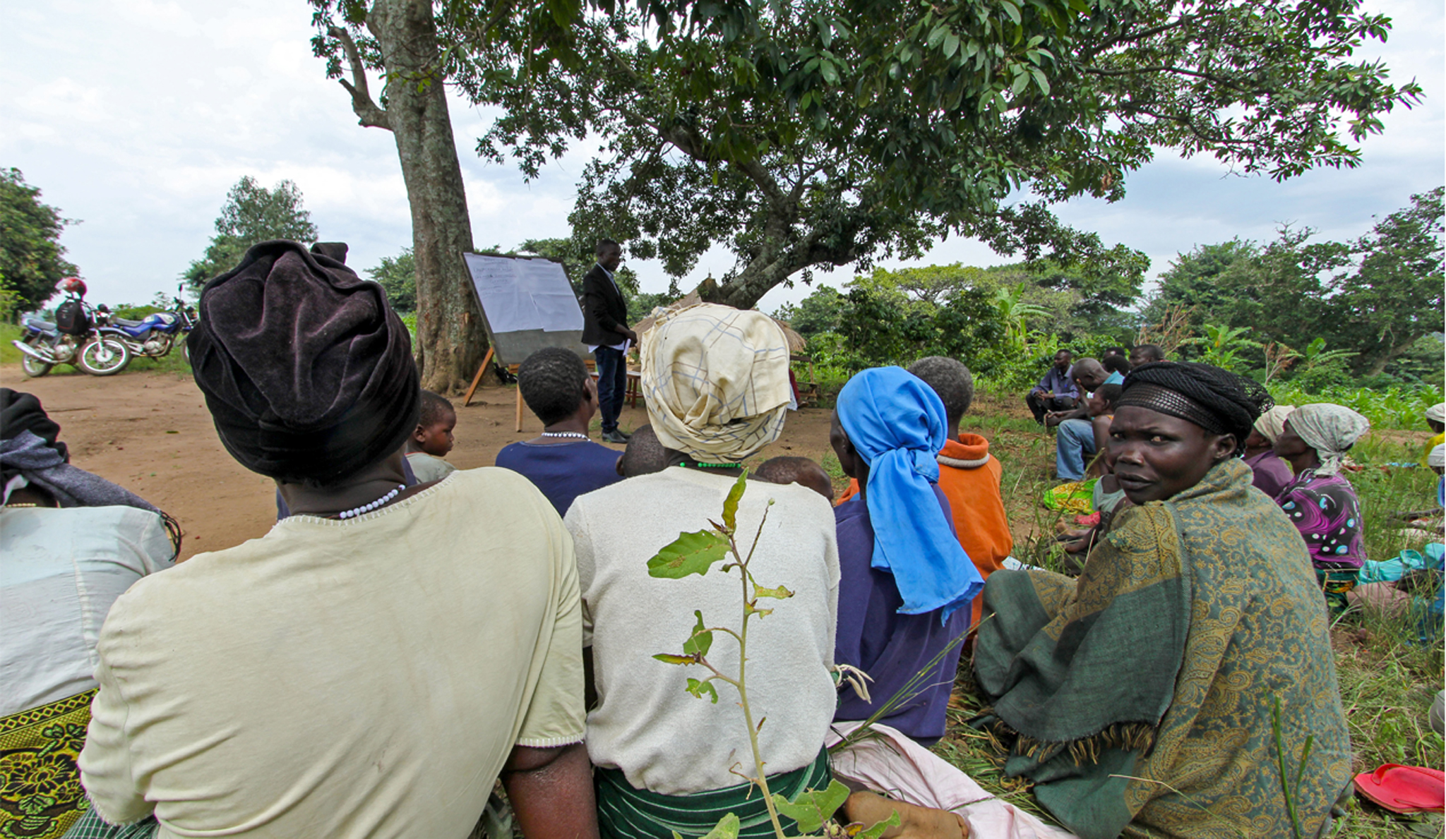 Ugandan farmers get advice and education as part of the White Nile project.