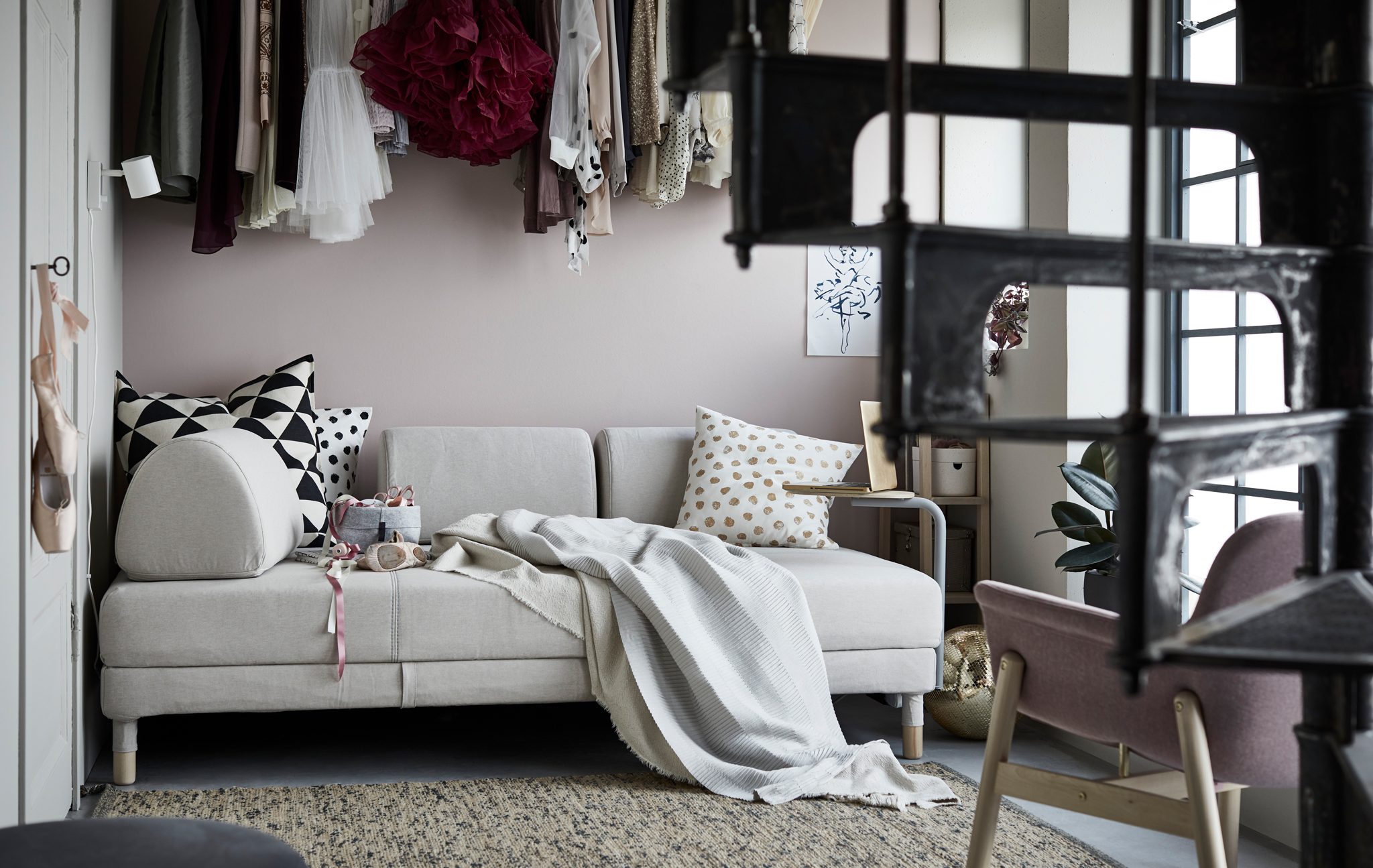 With an IKEA FLOTTEBO sleeper sofa, your living space will have a comfortable and and convenient center point. No matter activities you enjoy.