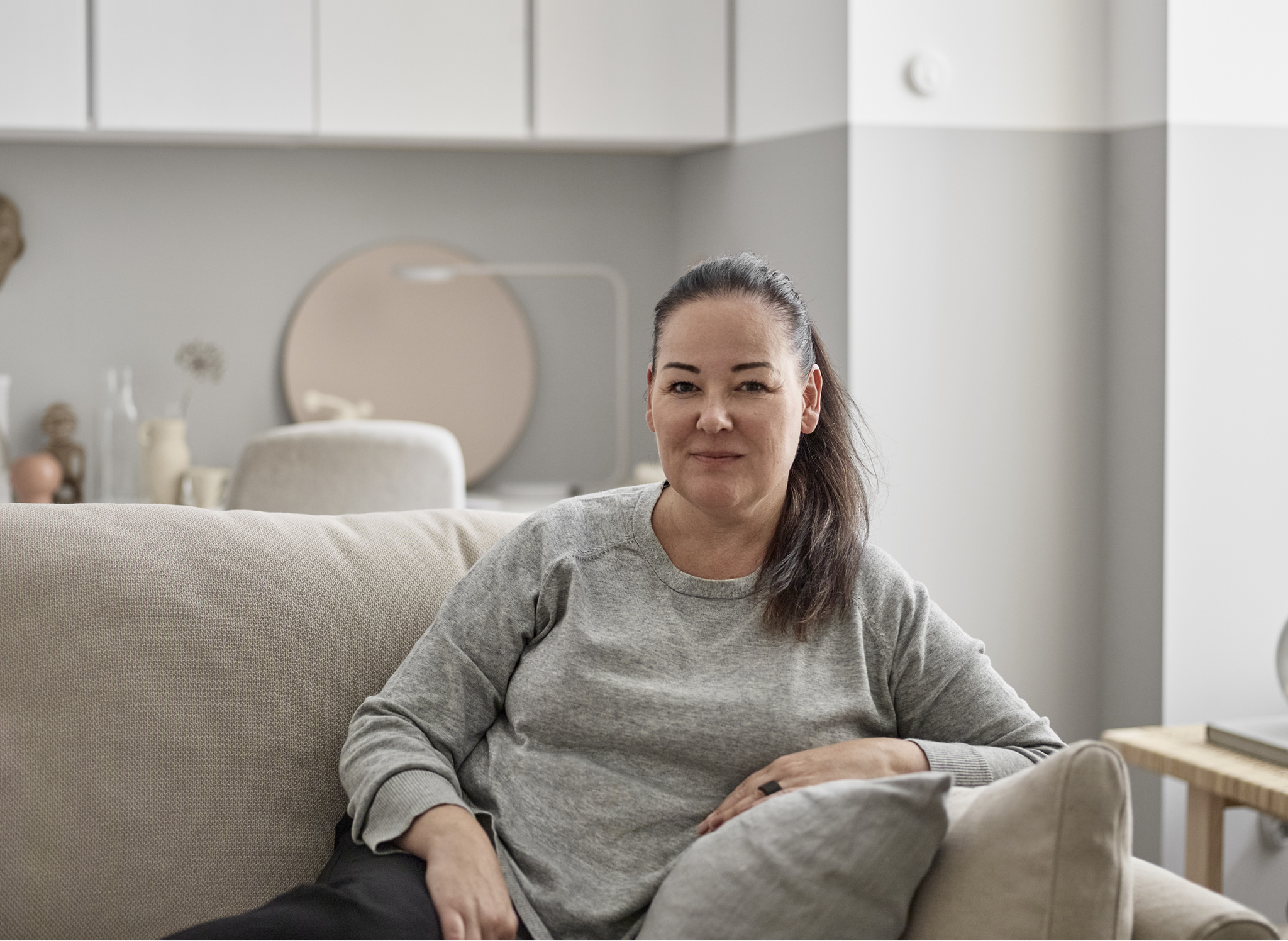 最受欢迎的宜家室内设计师之一Susanne打造了一间客厅,为寻找舒适客厅解决方案的顾客提供灵感。