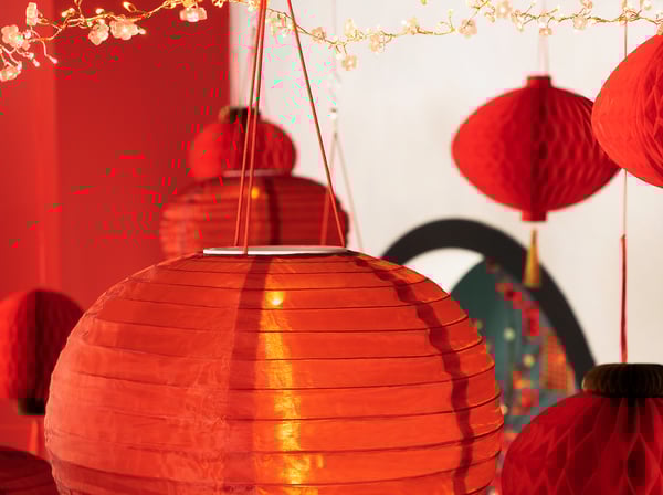 SOLGLIMTAR LED lantern, battery-operated/red